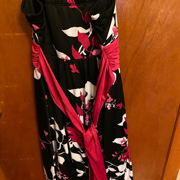 Dress! - Picture 2 of 3